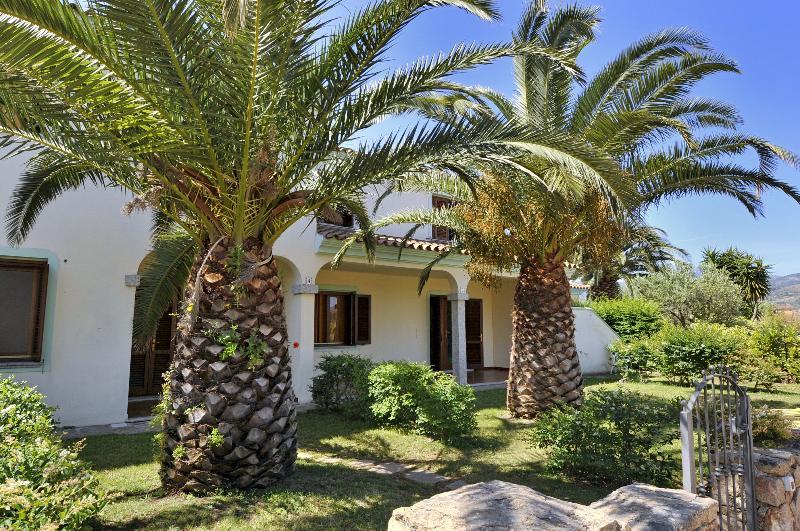 Residence Le Canne San Teodoro  Ngoại thất bức ảnh