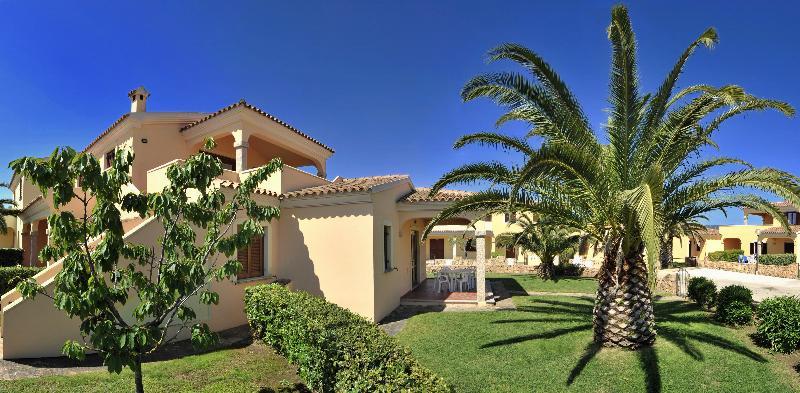 Residence Le Canne San Teodoro  Ngoại thất bức ảnh